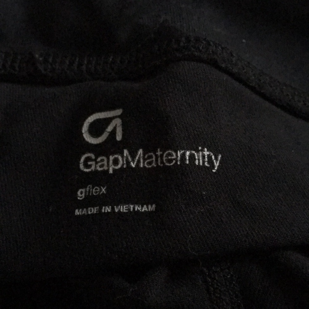 Gap fit maternity Capri Gflex leggings
